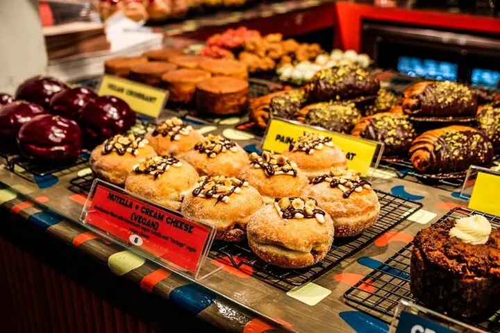 Delicious Donuts in Union Square: New York's Sweetest City Tour