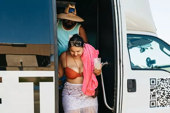 Skip the Line VIP Pool Party Tour in Vegas