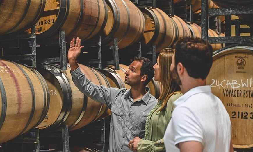 Image 4: Discover Voyager Tour and Seasonal Lunch