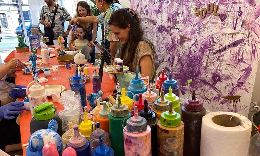 Image 20: Bear Art Studio: Pinta lo tuyo - Taller de arte fluido en Alicante