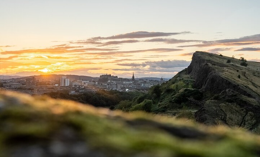 Image 5: Arthur's Seat Sunset Hike with Mountain Guide