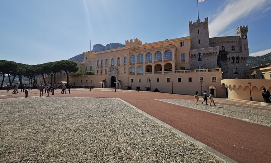 Image 17: Excursion d'une journée sur la Côte d'Azur Eze Monaco et Nice au dé...