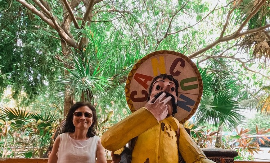 Image 24: Private Cancun Shopping Tour Guided and Personal