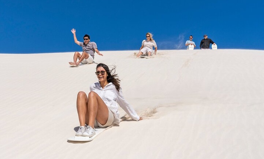 Image 4: 2 Day Pink Lake Tour in Pinnacles and Sand Dunes Japanese Guide