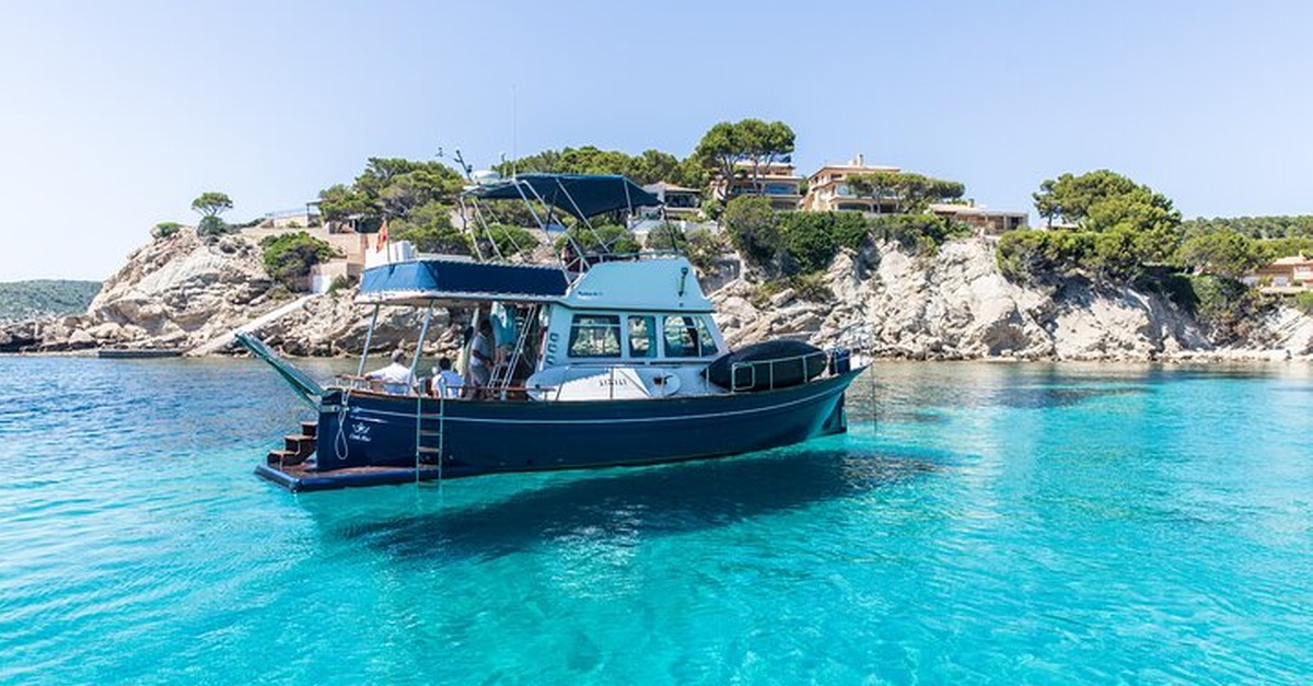 Llaüt mallorquín privado con tripulación en Palma de Mallorca