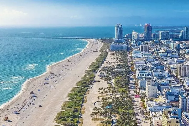 Magic Air Tours: Private Luxury Flight over Miami Beach