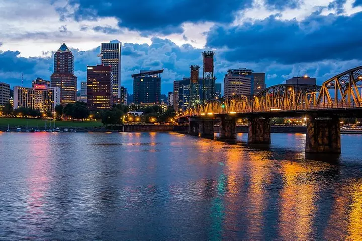 2.5-hour Dinner Cruise on Willamette River