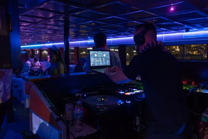 NYC: Serenity Yacht New Years Eve Party Cruise