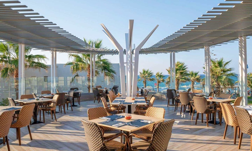 Image 10: ✈ CRÈTE | Hersonissos - Lyttos Beach 5* - Idéal famille