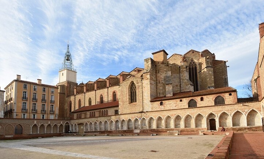 Image 1: Explorez Perpignan en 60 minutes avec un Local