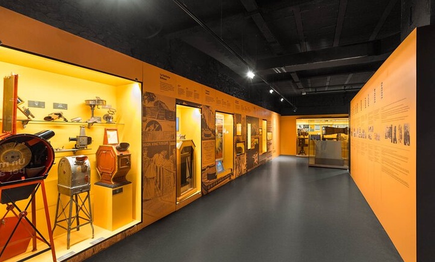 Image 7: Museo del Cine Girona - Entrada