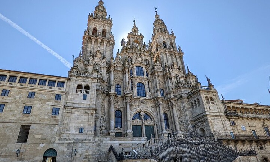 Image 18: Tour privado de un día con todo incluido por Galicia