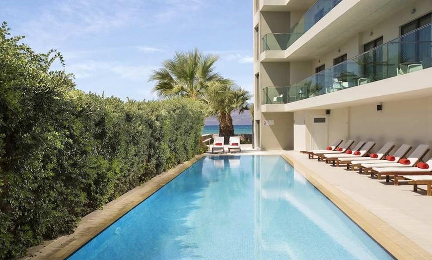 Image 1: ✈ KRETA | Kalyves - Almyrida Village & Waterpark 3* - Naprzeciwko m...