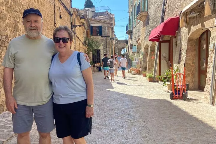 Tour VIP de día completo en las Islas Baleares