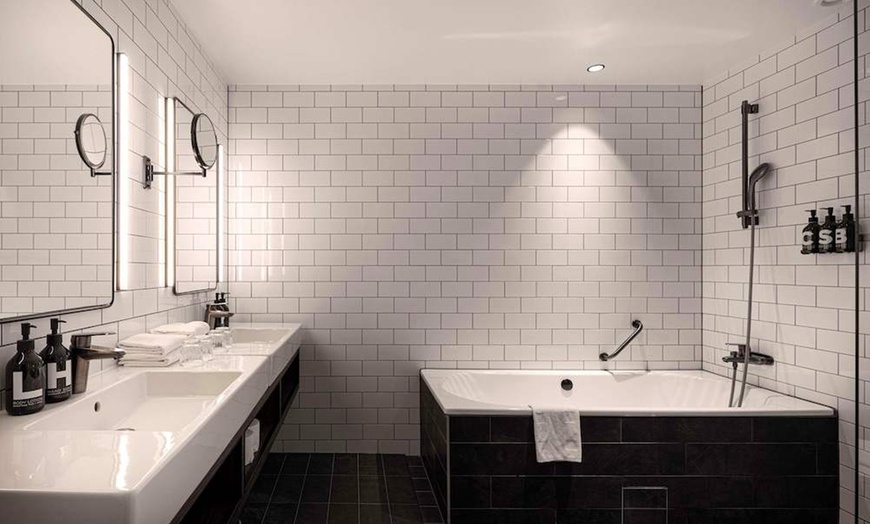 Image 14: ✈ SCHWEDEN | Stockholm - Downtown Camper by Scandic 4*, 2 Nächte - ...