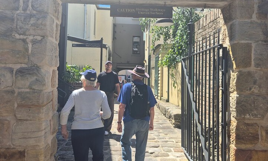 Image 4: Sydney Highlights Walking Tour: Bridge Rocks House
