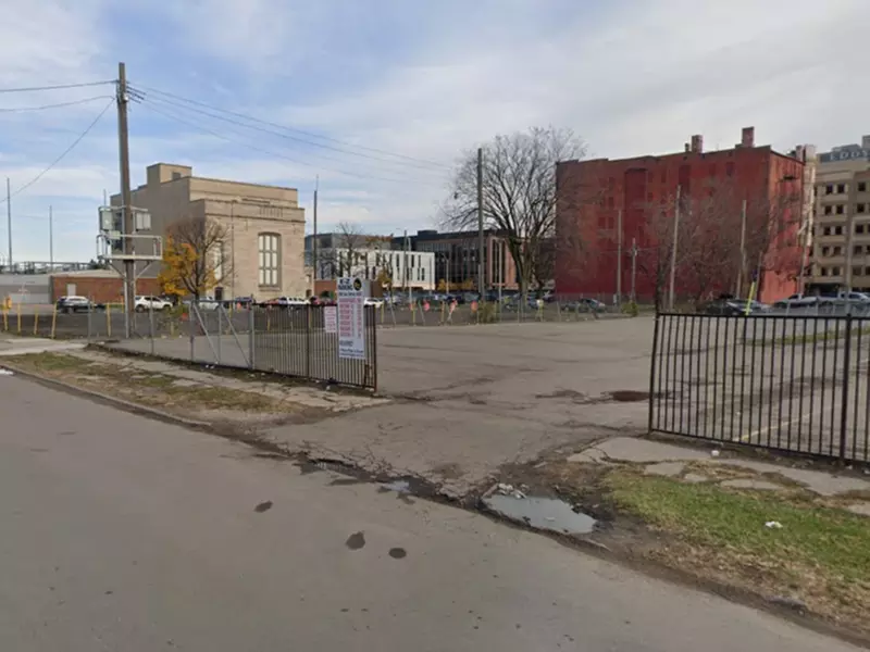 Parking at 2966 Cass Ave. Lot