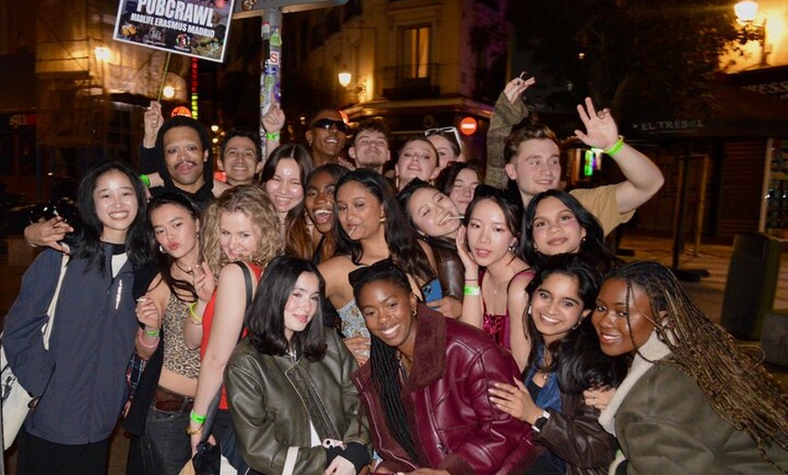 Image 1: PUBCRAWL Ruta de Bares y Fiesta por Madrid