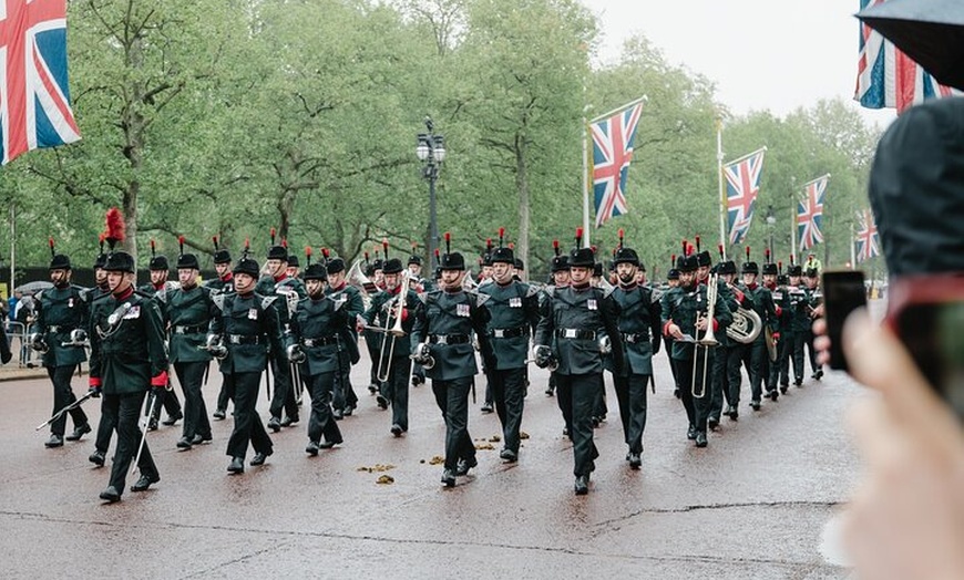 Image 7: Private Guided Royal London Walking Tour with Guard Change