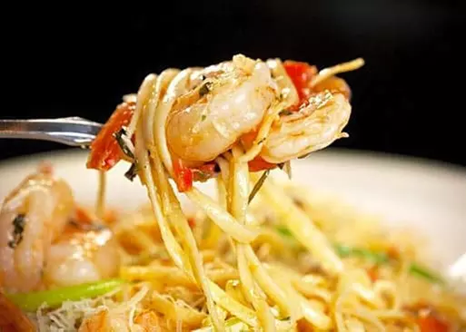 5% Cash Back at Malone's Bar & Grill