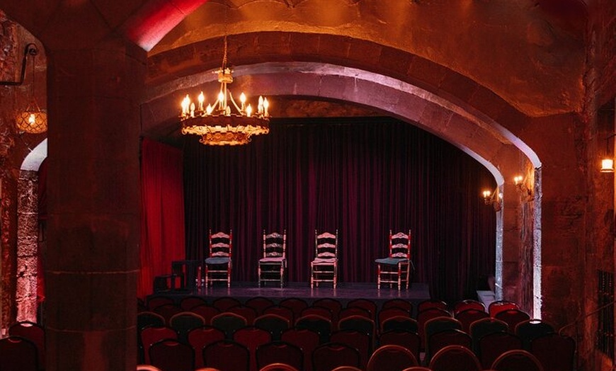 Image 13: Espectáculo de flamenco en el Palacio Dalmases de Barcelona