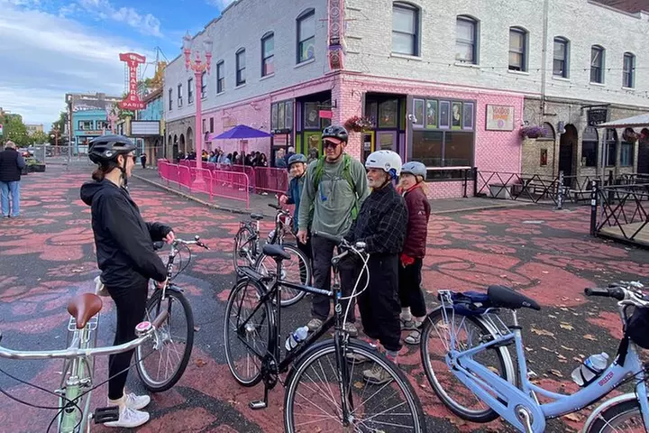 Bike Around Portland Oregon: Art, Culture, Bridges, Poetry