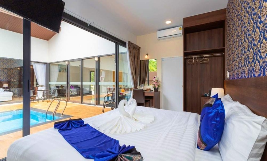 Image 186: ✈ POŁUDNIOWA TAJLANDIA | Phuket - The Thames Pool Access Resort 4* ...