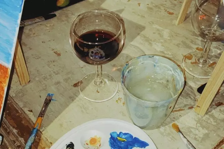 Atelier peinture et fromages avec vin à Marseille - Image 4