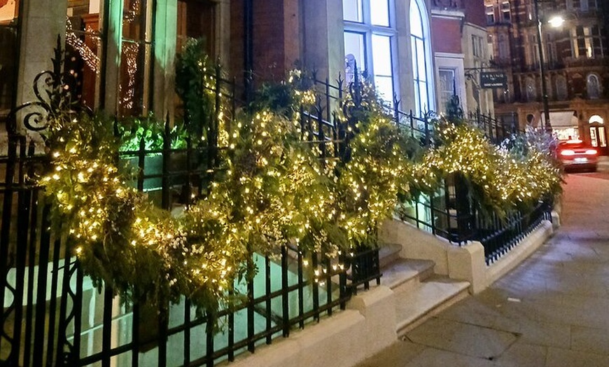 Image 2: London Christmas Walking Tour
