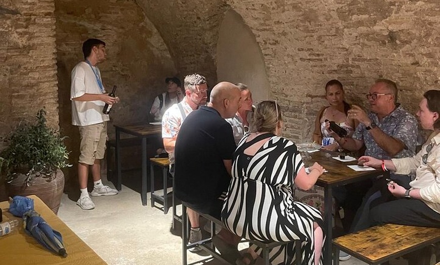 Image 14: Tour al convento con cata de vinos y mazapán en Toledo