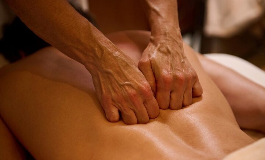 Image 2: Relájese en el corazón de Madrid