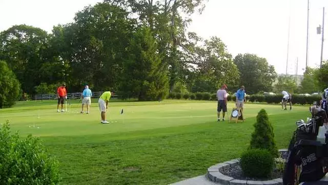 Online Booking - Round of Golf at Oldham County Country Club - Primary Image