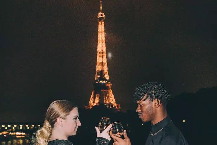 Dîner croisière sur la Seine avec Rooftop et chanteur live
