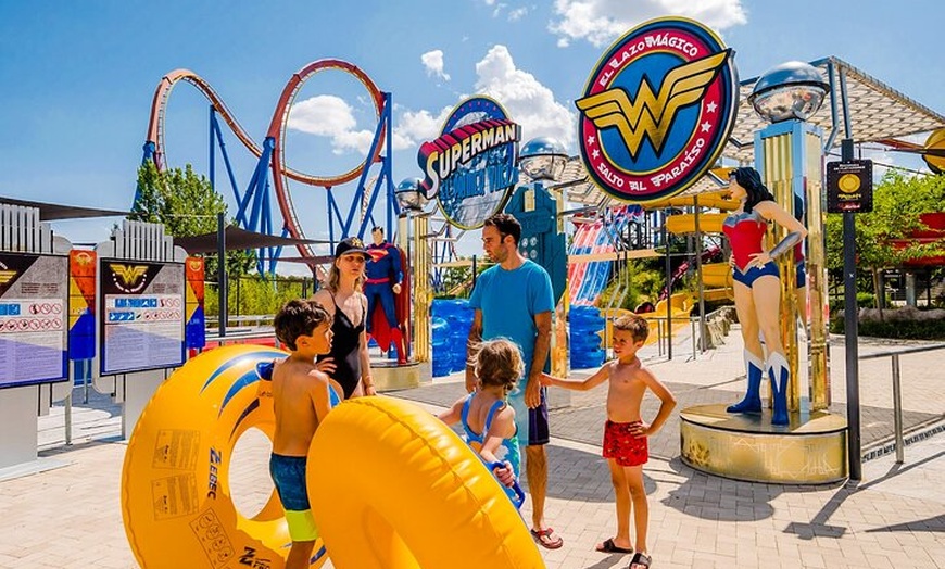 Image 5: Entrada Parque Warner Beach Madrid