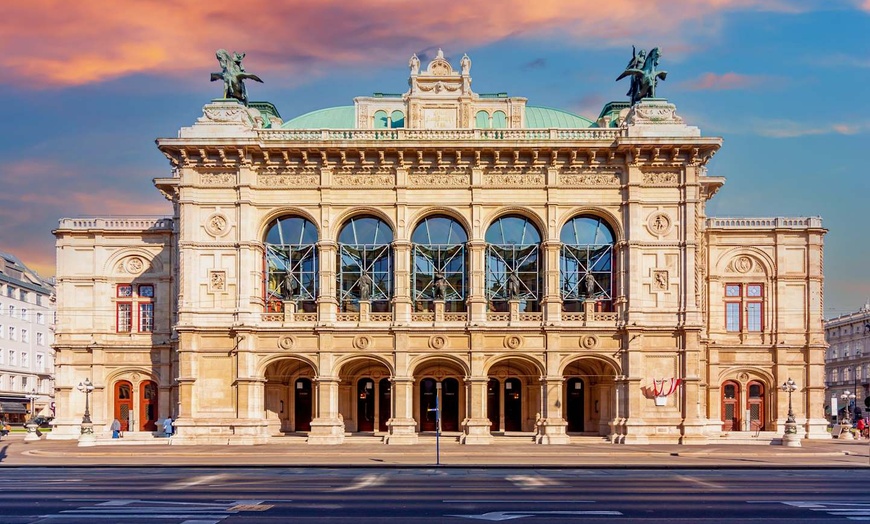 Image 2: ✈ AUTRICHE | Vienne - Croisière Les capitales danubiennes 5*, 4 nui...