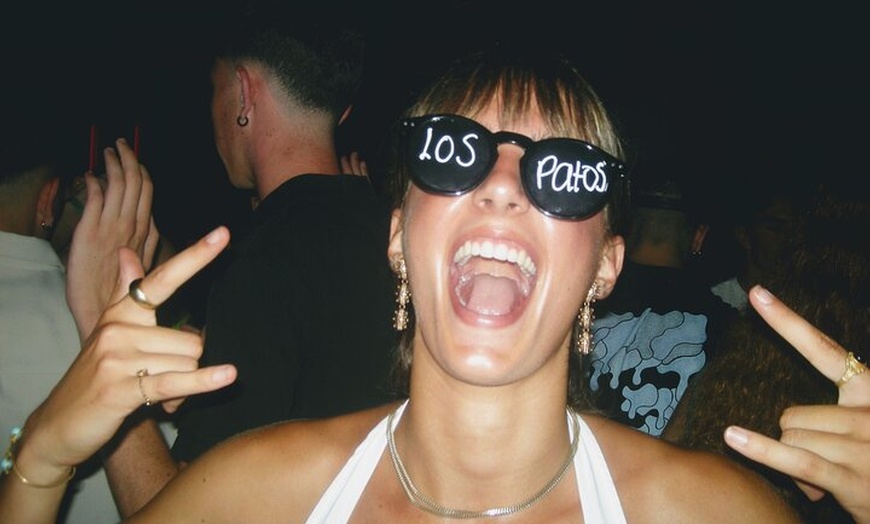 Image 47: OG Barcelona Night Adventure — 3 bares, 3 chupitos y entrada VIP al...