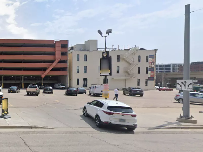 Parking at P830 - 500 N. Broadway Lot