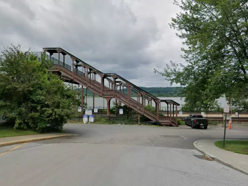 Parking at Amtrak Rhinecliff Lot