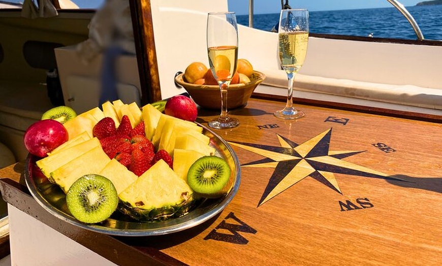 Image 2: Tour privado en barco a Alcudia Pollensa y Formentor