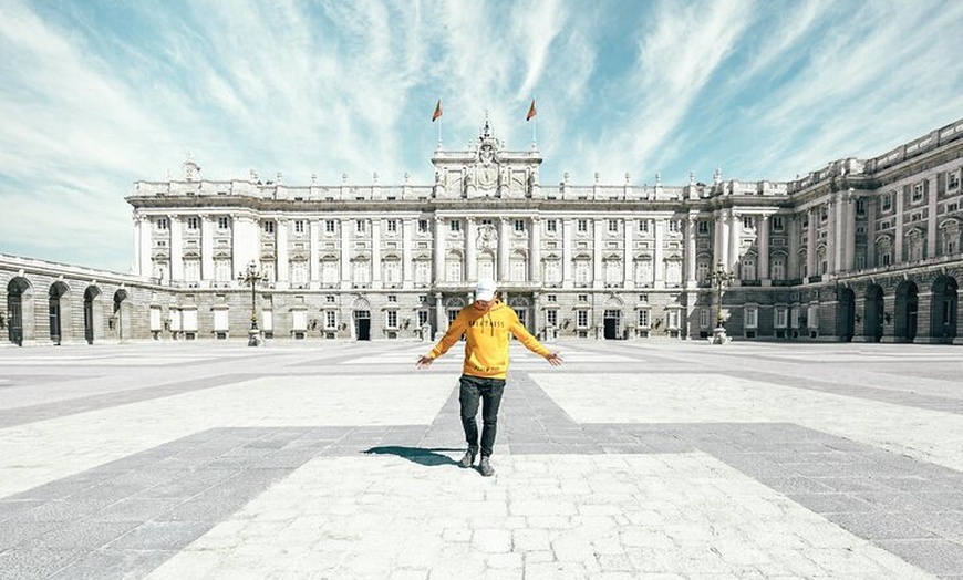 Image 9: Sesión de fotos profesionales en Palacio Real