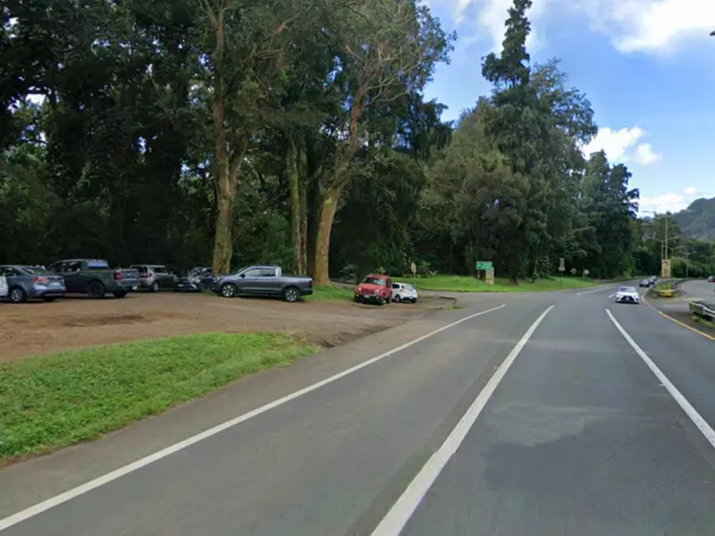 Parking at [H554] 4151 Nu'uanu Pali Dr. Lot - Second Medium