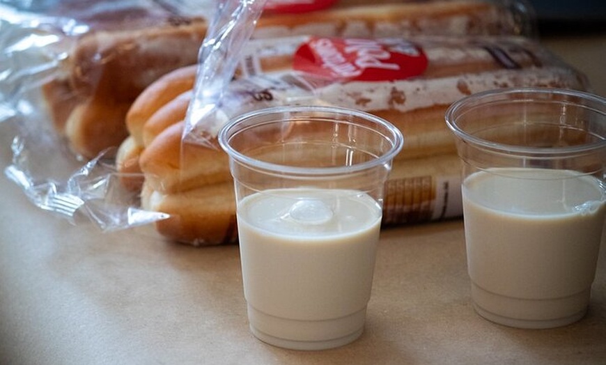 Image 8: Entre bastidores de Las Fallas: Taller de Arte, Cultura y Manos a l...