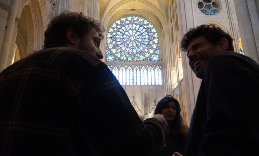 Image 5: Visite guidée de la cathédrale Notre-Dame avec visite de groupe prévue