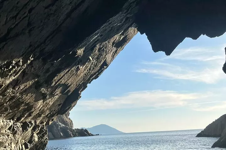 Excursion en Petit Comité dans la Réserve de Scandola