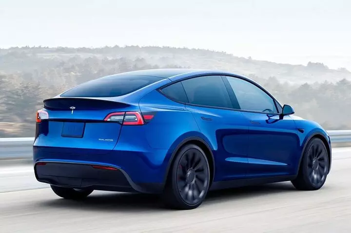 Private Tesla Airport Transfer to Phoenix Area Hotels