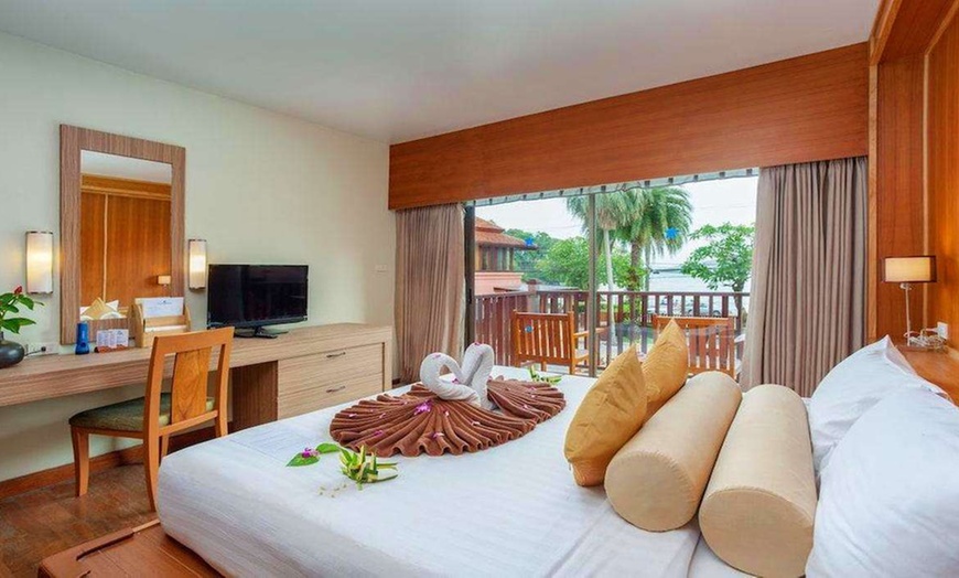 Image 6: ✈ SOUTHERN THAILAND | Phuket - Seaview Patong Hotel 4*, 5 nights - ...