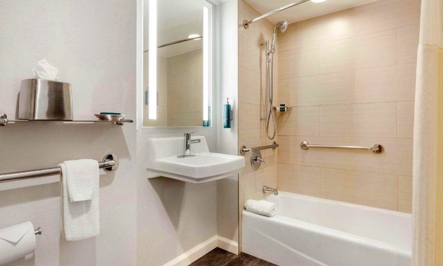 Image 8: ✈ NEVADA | Las Vegas - Hilton Grand Vacations Club Paradise Las Veg...