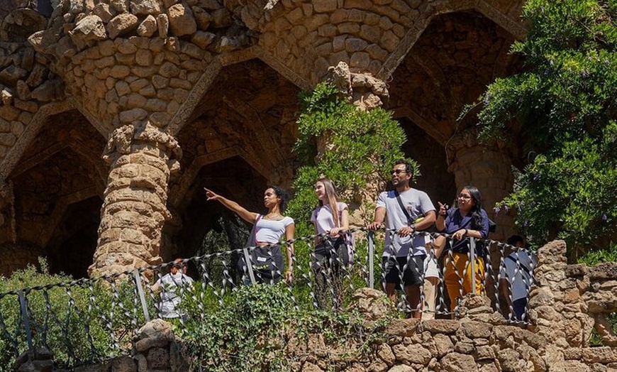 Image 12: Visita guiada Sagrada Familia & Park Güell