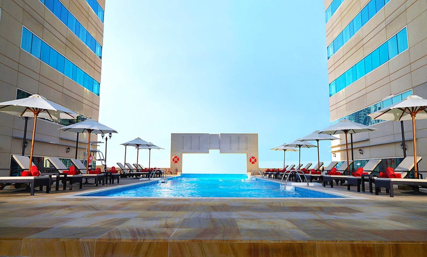 Image 2: ✈ EMIRATS ARABES UNIS | Dubaï - Media Rotana 5* - Spa