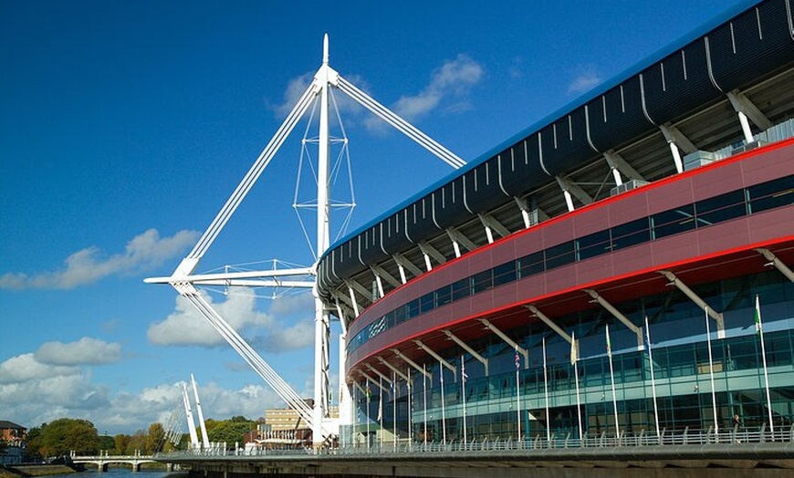 Image 2: Cardiff City of Arcades Food Experience